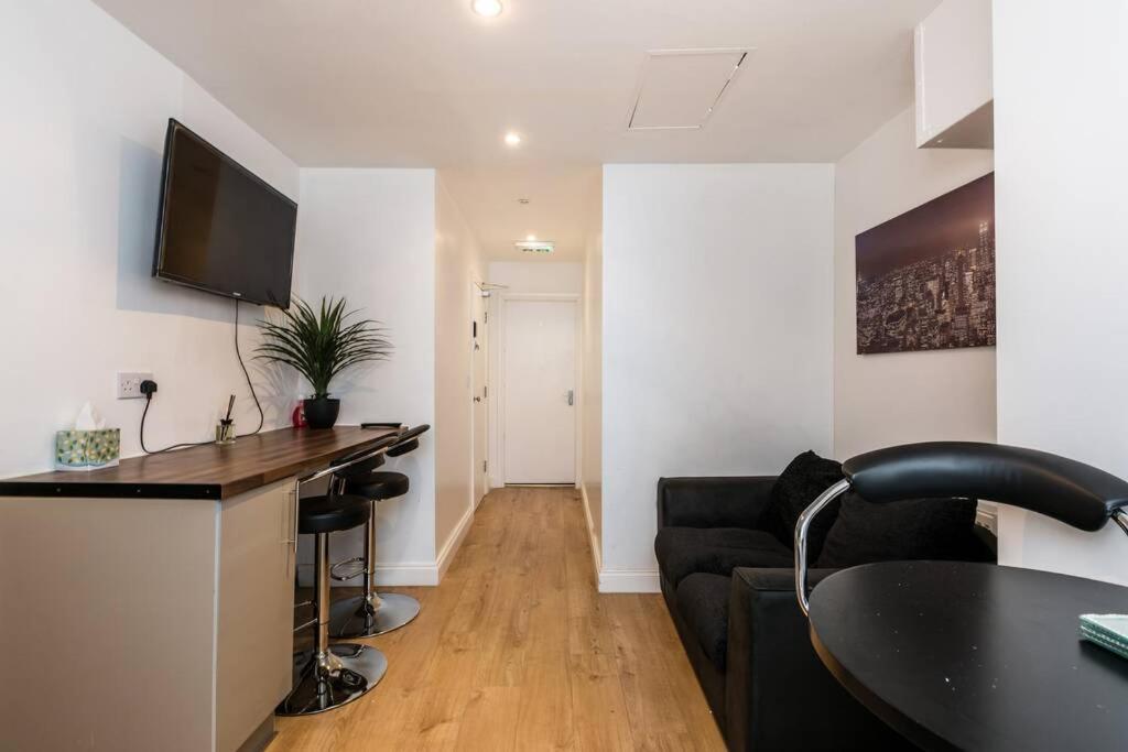 Liverpool City Centre - Fabulous 3 En-Suite Bedrooms - Sleeps 10 People Экстерьер фото