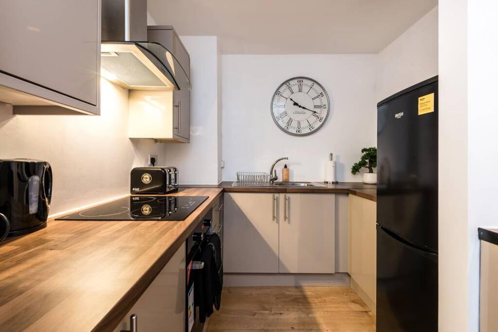 Liverpool City Centre - Fabulous 3 En-Suite Bedrooms - Sleeps 10 People Экстерьер фото