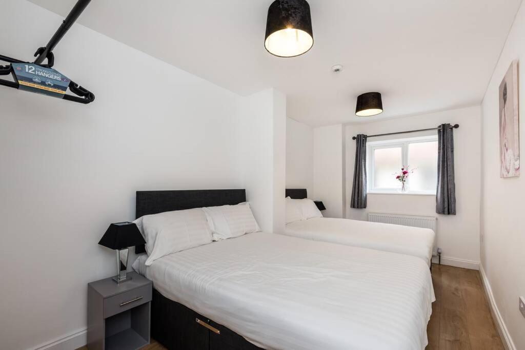Liverpool City Centre - Fabulous 3 En-Suite Bedrooms - Sleeps 10 People Экстерьер фото